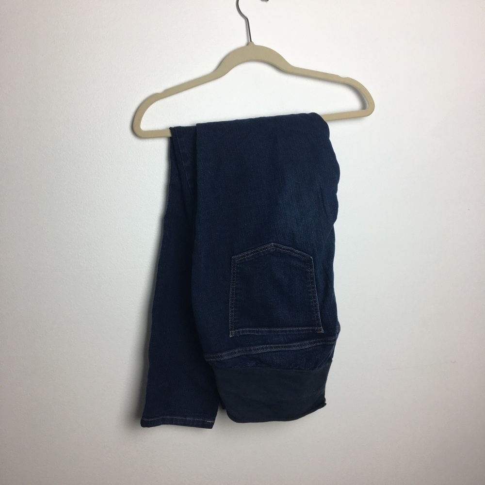 Old Navy maternity skinny jeans